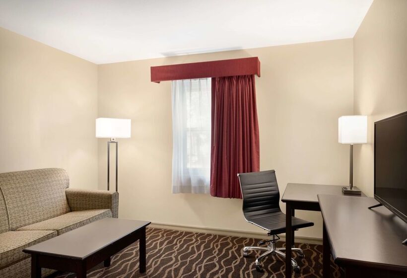 فندق Days Inn And Suites By Wyndham Sikeston