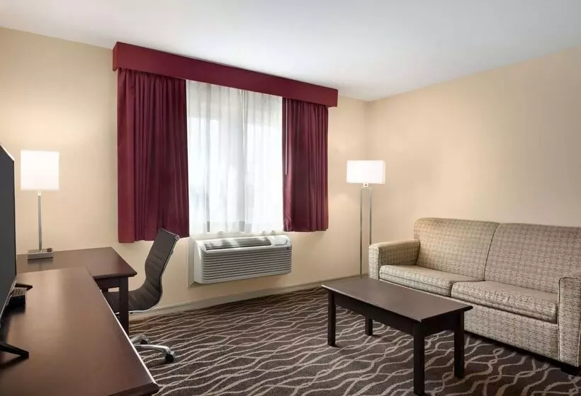 호텔 Days Inn And Suites By Wyndham Sikeston