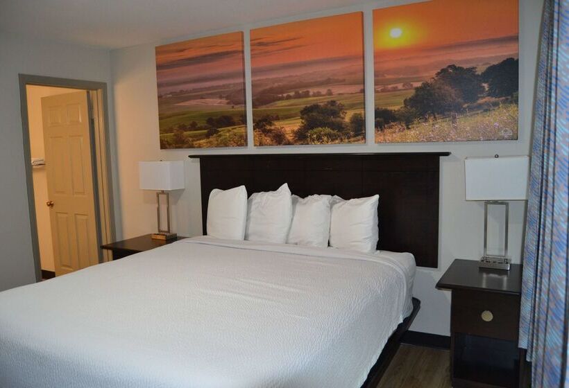 فندق Days Inn And Suites By Wyndham Sikeston