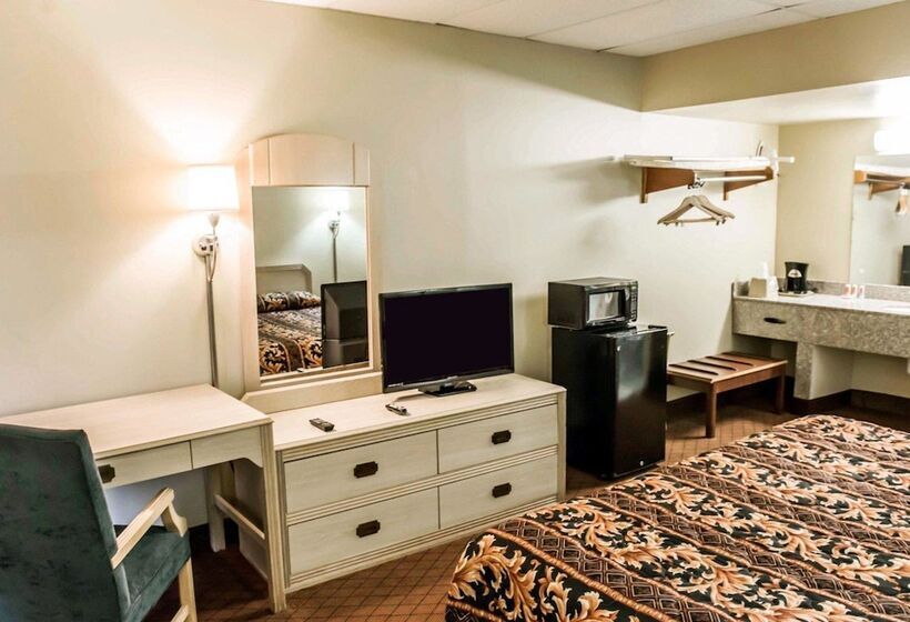 فندق Econo Lodge Perry