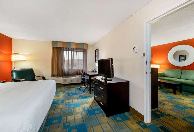 酒店 La Quinta By Wyndham Mansfield Oh