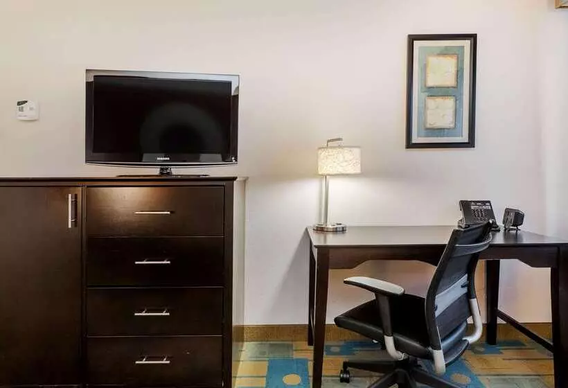 호텔 La Quinta By Wyndham Mansfield Oh