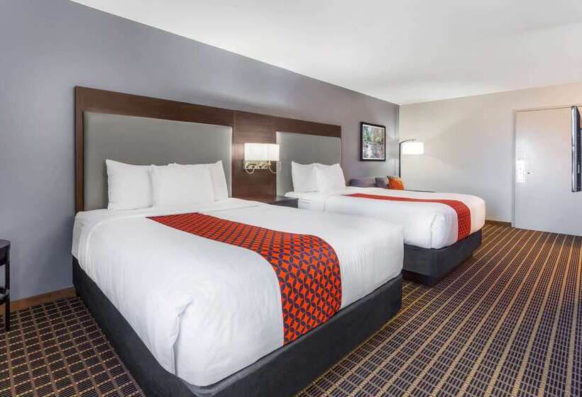 فندق La Quinta By Wyndham Rockford