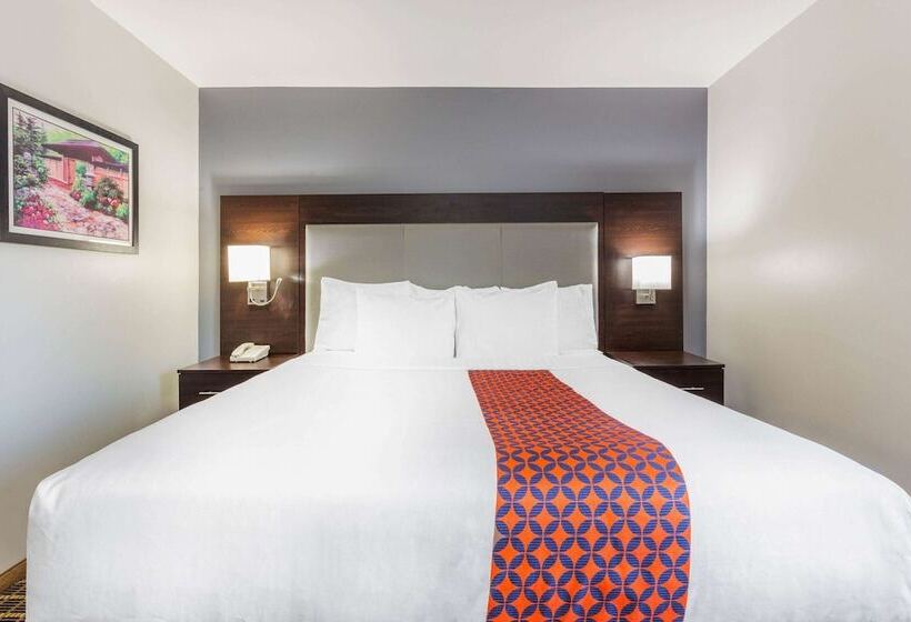 فندق La Quinta By Wyndham Rockford