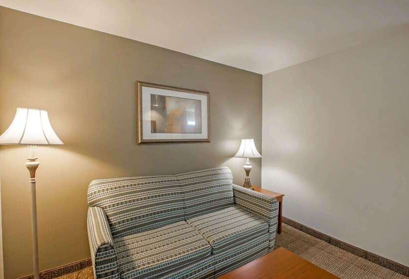 בית מלון כפרי Quality Inn & Suites Germantown North