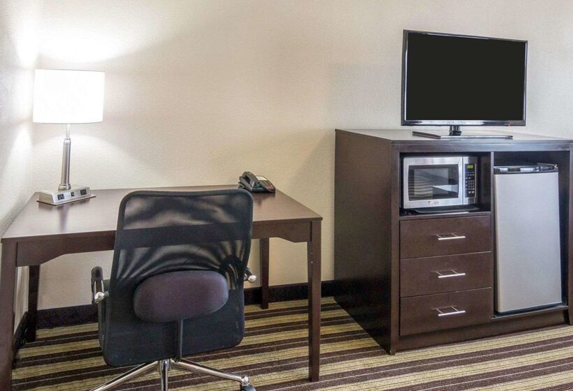 בית מלון כפרי Quality Inn & Suites