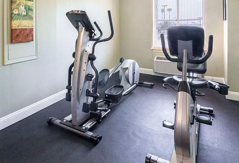 هتل Quality Inn & Suites