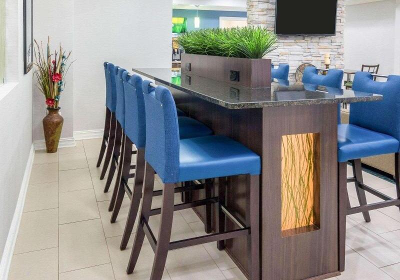 בית מלון כפרי Quality Inn & Suites