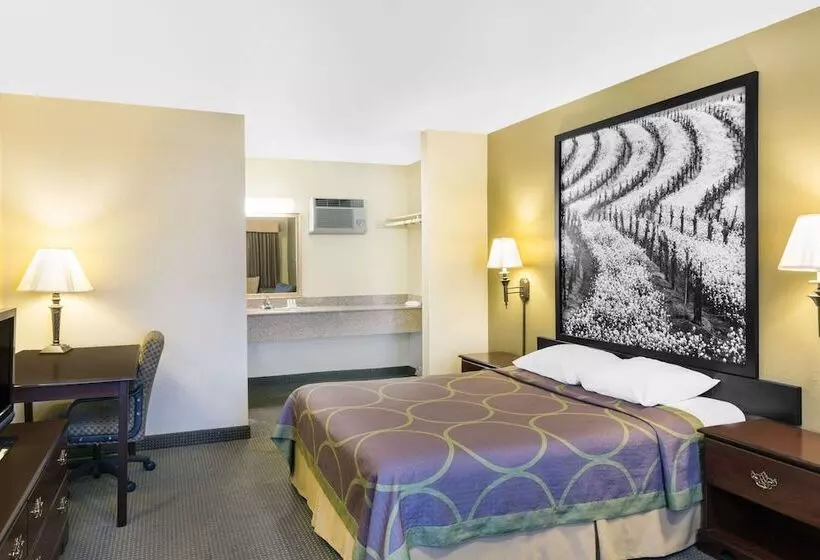 酒店 Super 8 By Wyndham Corning