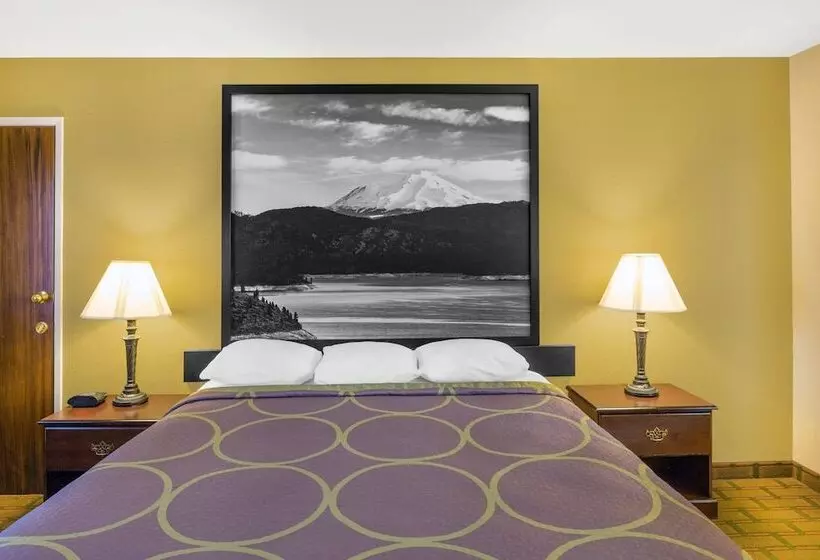 酒店 Super 8 By Wyndham Corning