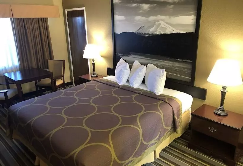 酒店 Super 8 By Wyndham Corning