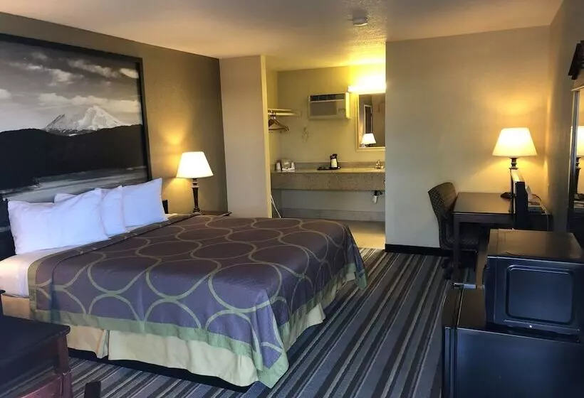 酒店 Super 8 By Wyndham Corning