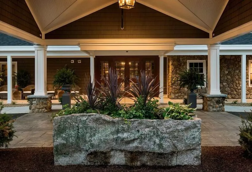 هتل The Grand At Bedford Village Inn