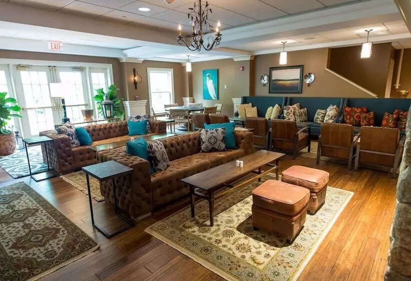 هتل The Grand At Bedford Village Inn