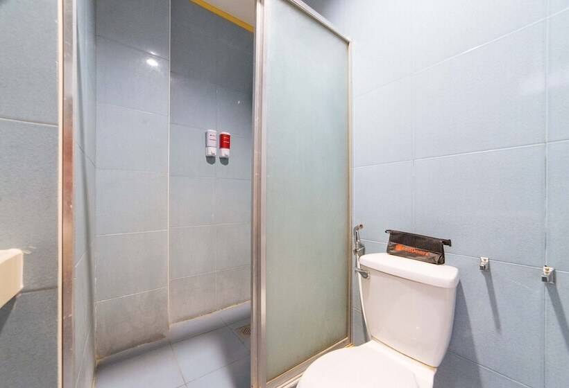 Hotel Reddoorz @ Kilometer 1 Roxas City