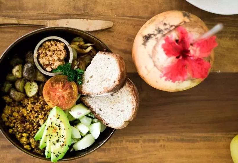 Majatalo Surf Lodge Madiha