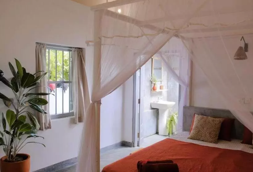 Majatalo Surf Lodge Madiha