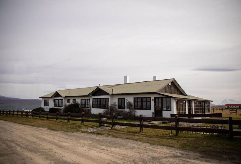 فندق Bories Boutique Guest House