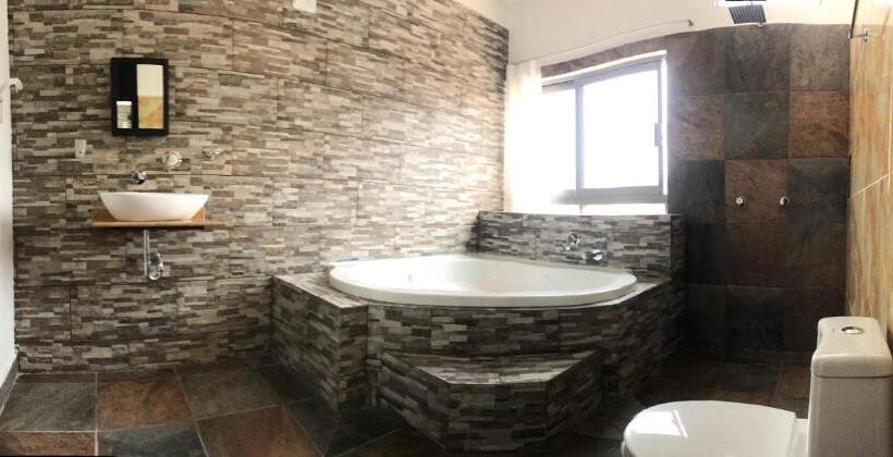 Отель Los Pinos Centro