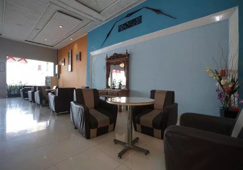 ホテル Oyo 1441  Dempo Permai