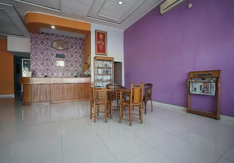 ホテル Oyo 1441  Dempo Permai