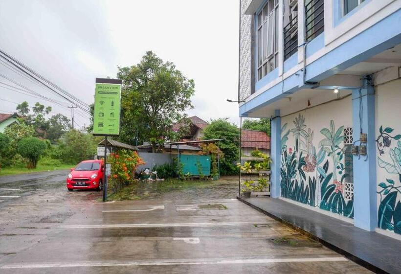 פנסיון Reddoorz Near Rsud Margono Purwokerto 3