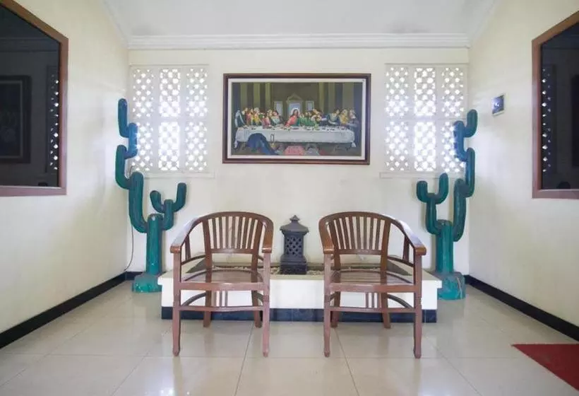 Majatalo Reddoorz Near Rumah Sakit Baptis Kediri