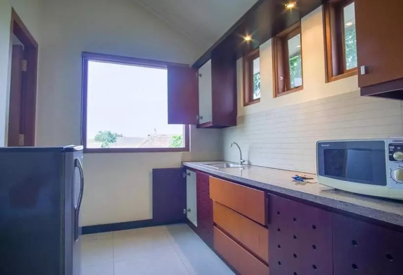 Majatalo Reddoorz Near Rumah Sakit Baptis Kediri