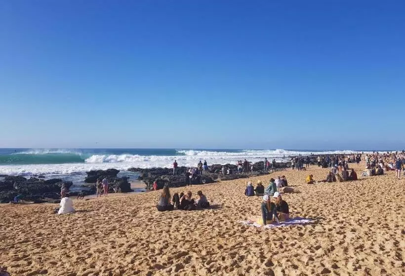 تختخواب و صبحانه Atsupers Accommodation