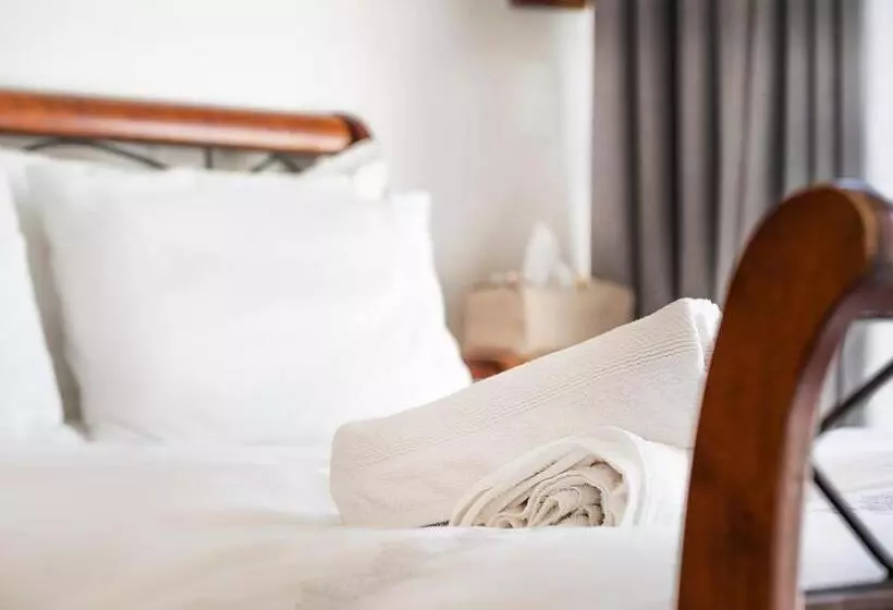 تختخواب و صبحانه Atsupers Accommodation