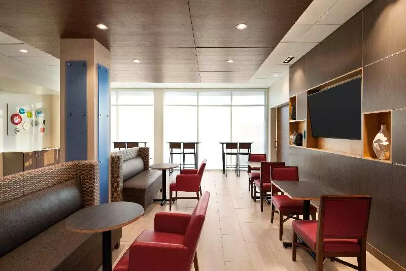 Hotelli Holiday Inn Express & Suites   Beaver Dam, An Ihg