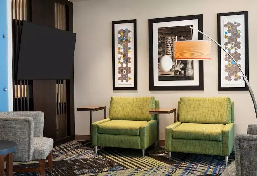 Hotelli Holiday Inn Express & Suites   Beaver Dam, An Ihg