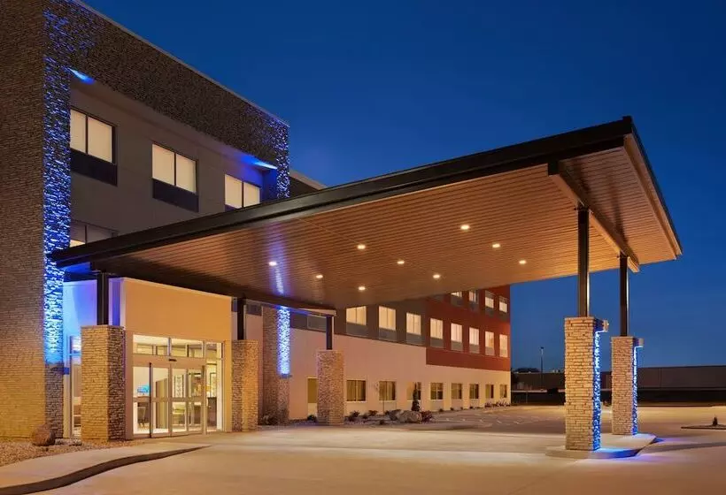 Hotelli Holiday Inn Express & Suites   Beaver Dam, An Ihg