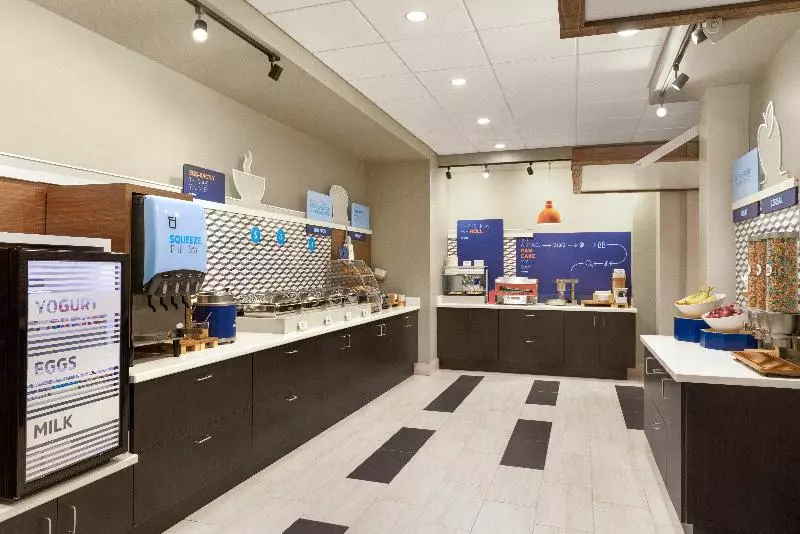 Hotelli Holiday Inn Express & Suites   Beaver Dam, An Ihg