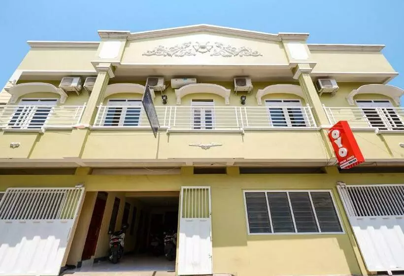 Hotelli Oyo 1414 Paviliun Permata