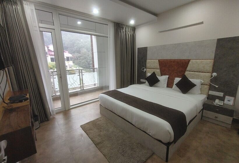 ホテル White Pearl