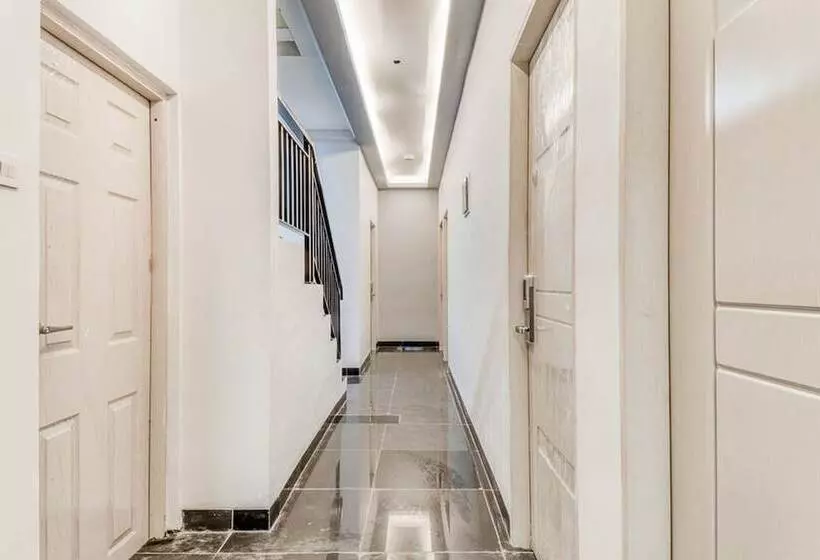 ペンション Reddoorz Plus Near Taman Ismail Marzuki