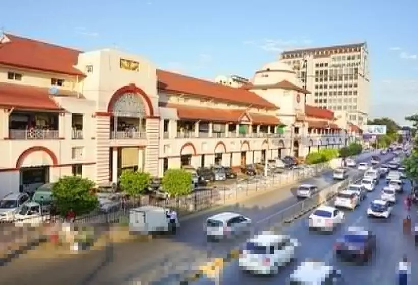 هتل The Gandamar