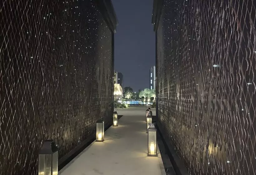 Hotelli Divalux Resort & Spa Bangkok, Suvarnabhumi Airport Free Shuttle