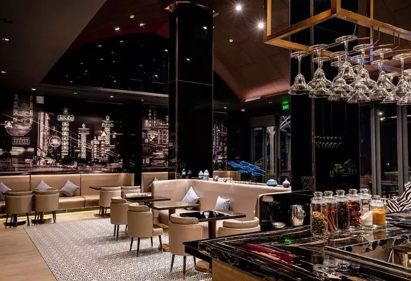 Hotelli Divalux Resort & Spa Bangkok, Suvarnabhumi Airport Free Shuttle