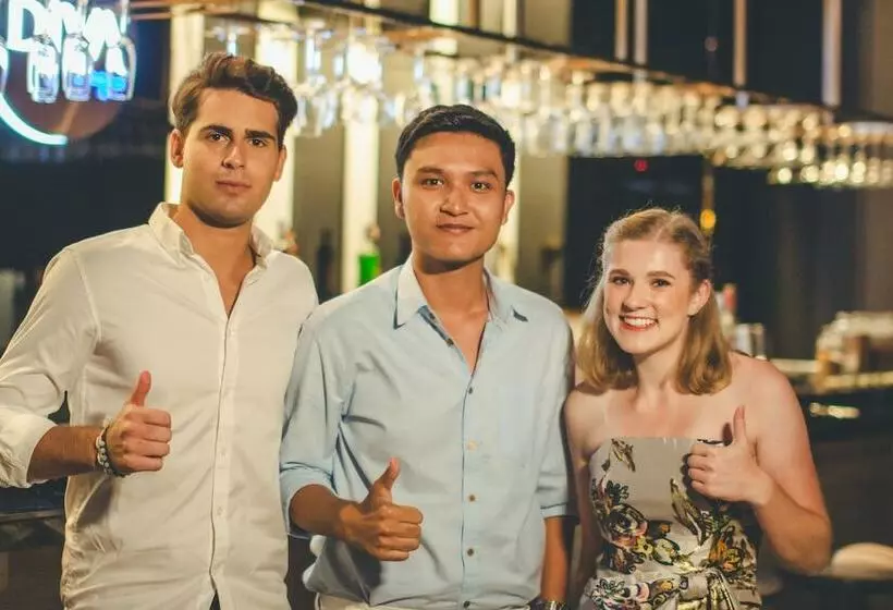 Hotelli Divalux Resort & Spa Bangkok, Suvarnabhumi Airport Free Shuttle