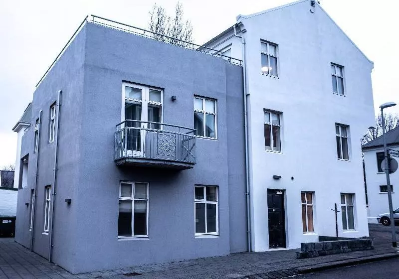 Luna Hotel Apartments Baldursgata