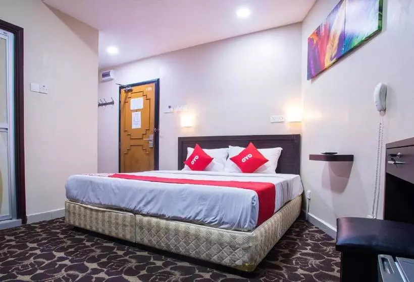 Adak Hotel By Oyo Rooms
