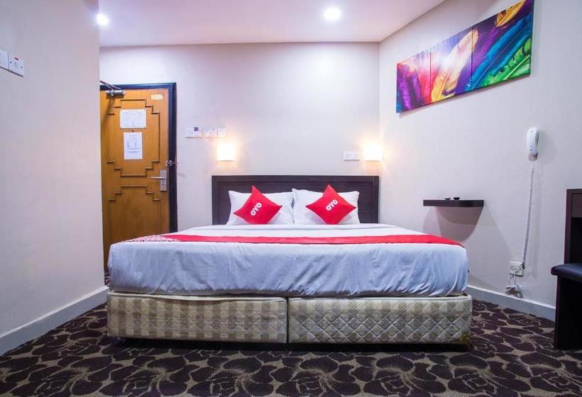 Adak Hotel By Oyo Rooms