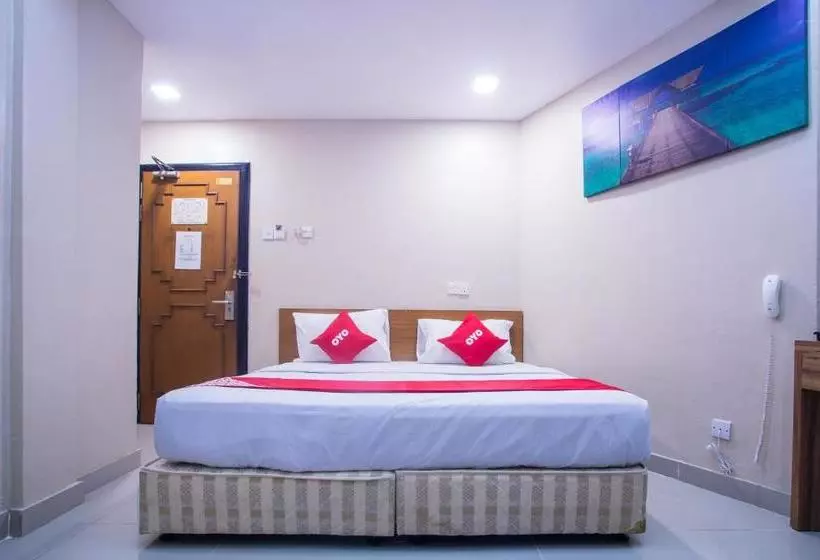 Adak Hotel By Oyo Rooms