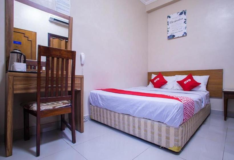 Adak Hotel By Oyo Rooms