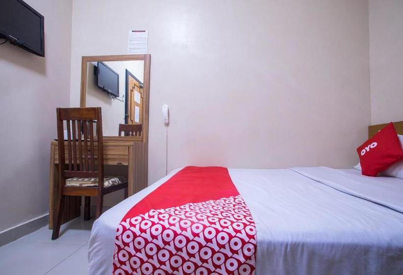 Adak Hotel By Oyo Rooms