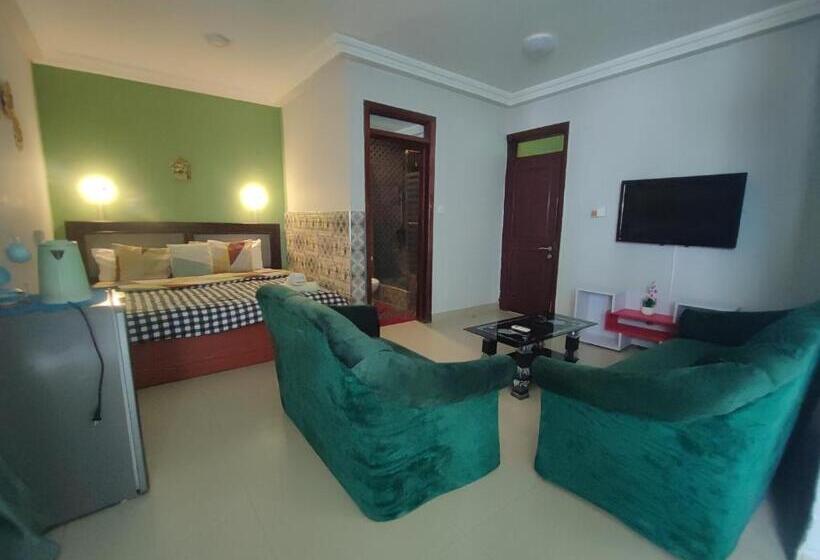 Отель Ellisa Hospitality And