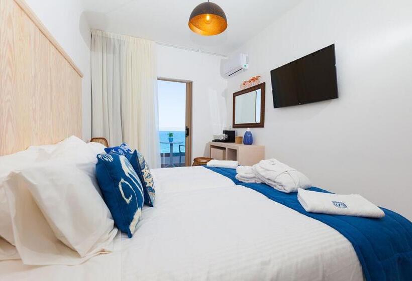 ホテル Enorme Serenity Spritz Adults Only