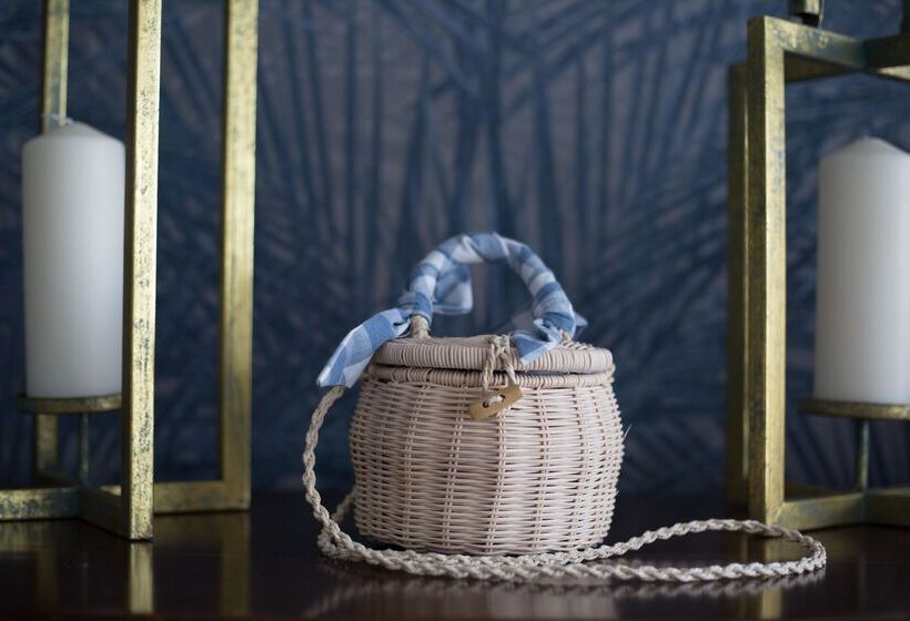 ホテル Enorme Serenity Spritz Adults Only